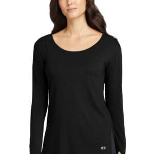 OGIO  Ladies Luuma Long Sleeve Tunic. LOG802
