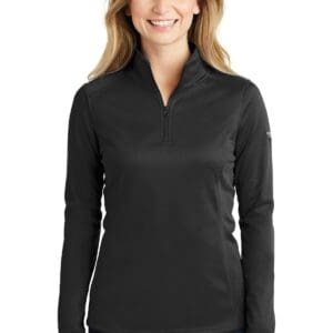 The North Face  Ladies Tech 1/4-Zip Fleece. NF0A3LHC
